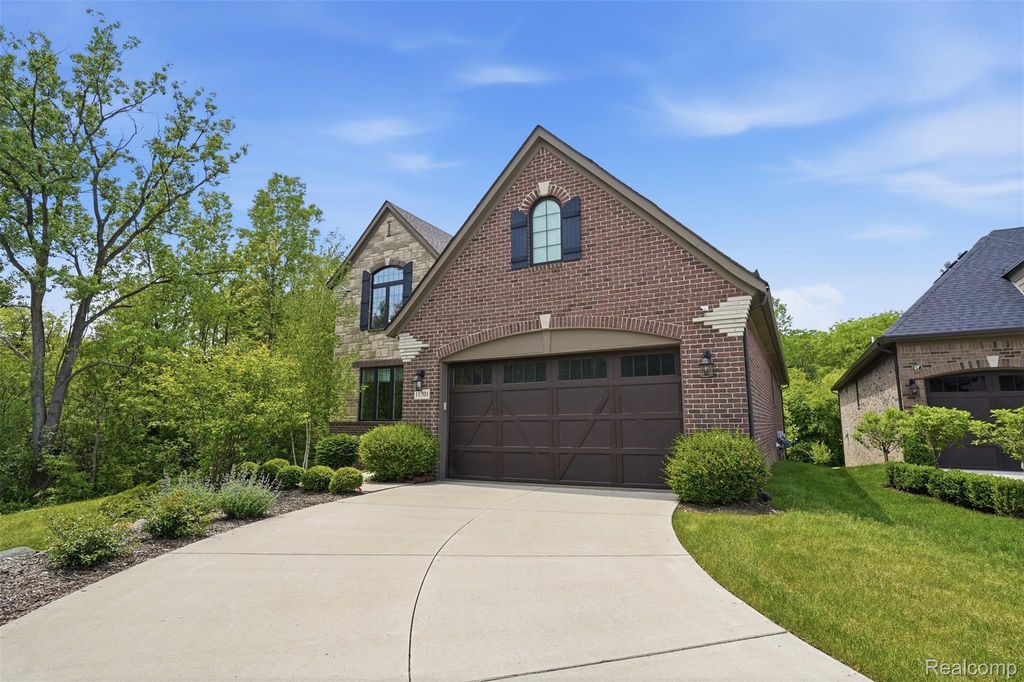11701 Tuscany Court, Plymouth charter township