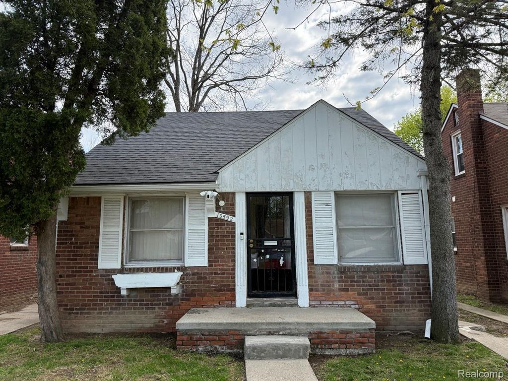 13592 Rosemont Avenue, Detroit city