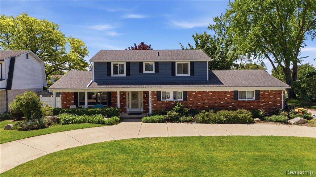 52448 Belle Arbor, Shelby charter township