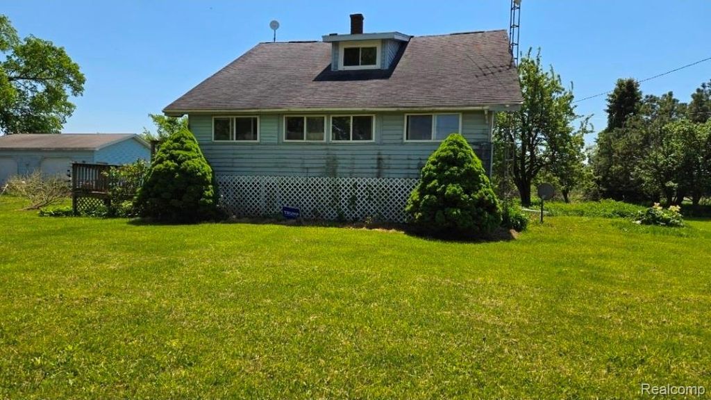 2101 Mushroom Road, Moore township