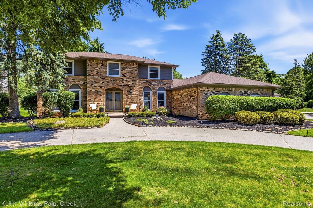 1675 Kilburn Road N, Rochester Hills city