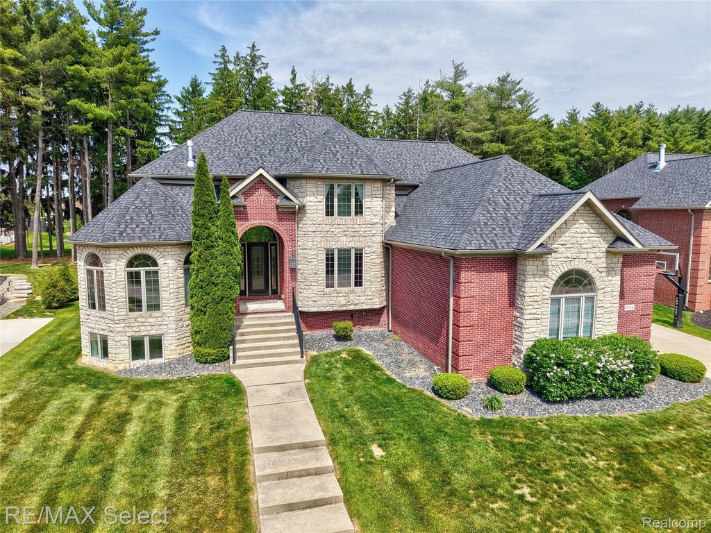 3334 Creekview Drive, Davison township
