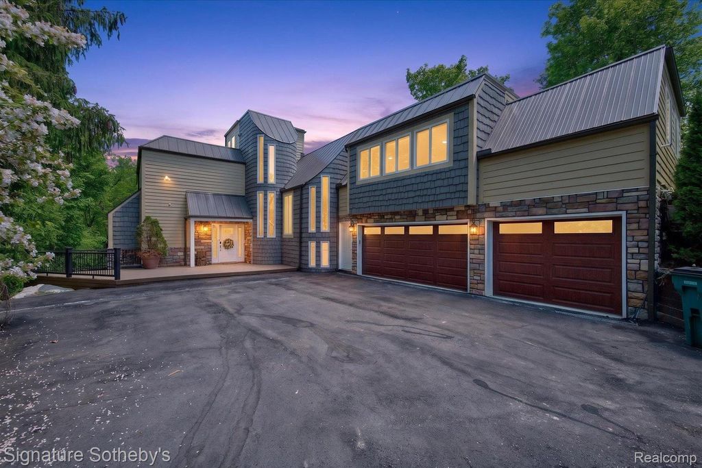 30650 Lahser Road, Beverly Hills