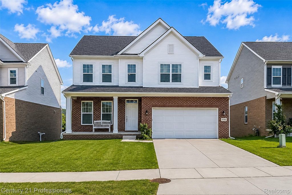 8580 Pioneer Street, Washington township