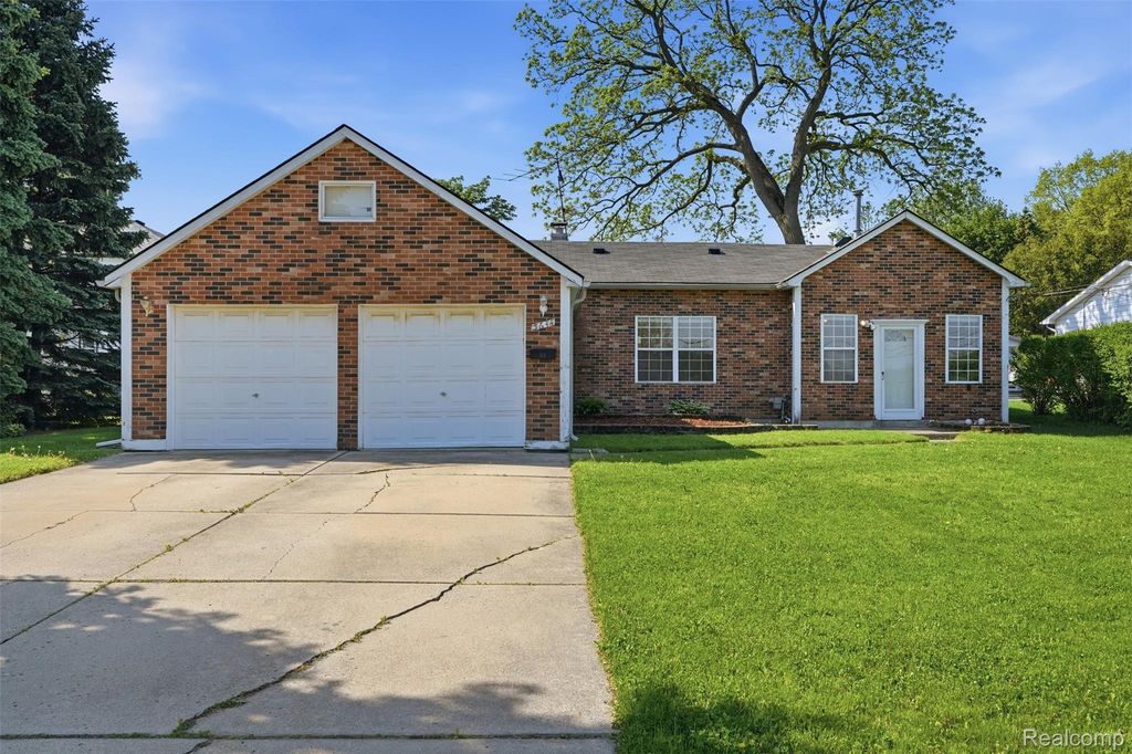 5634 Chicago Road, Warren city