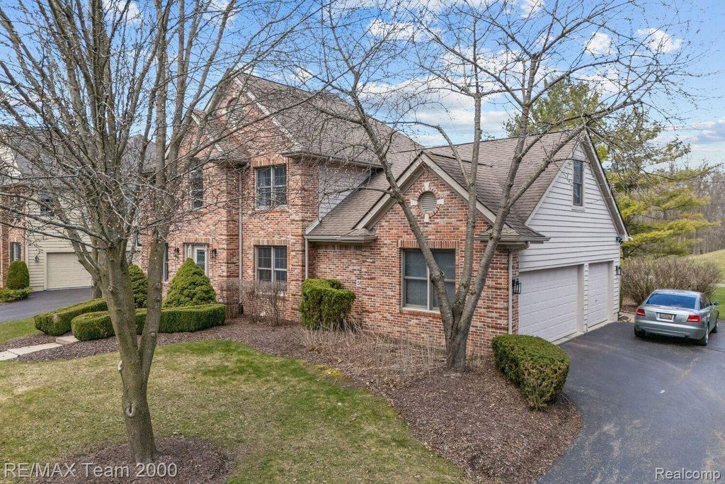 5681 Woodfield Parkway, Grand Blanc charter township