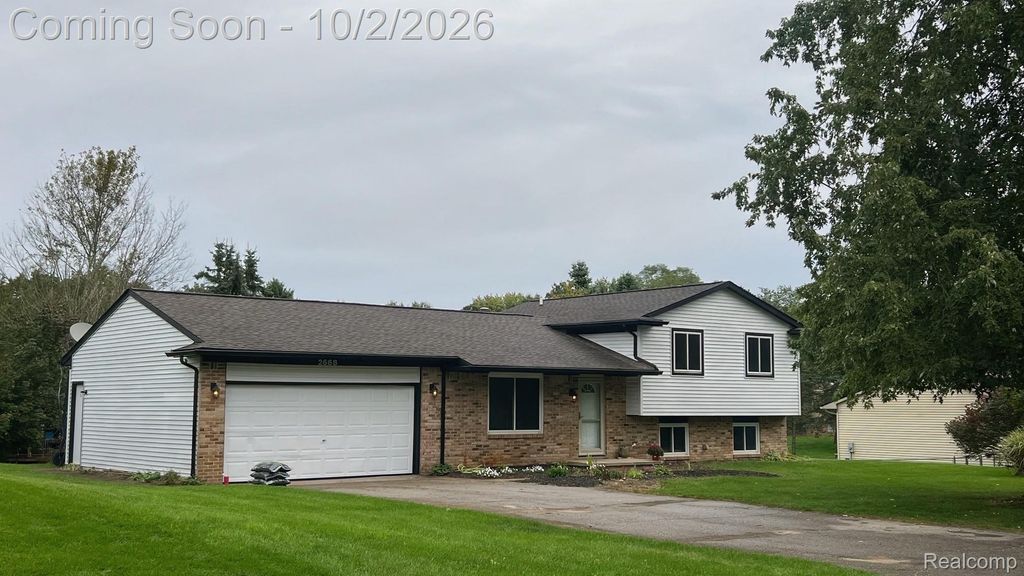 2668 Grass Valley Drive, White Lake