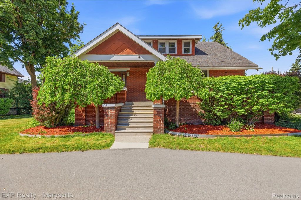 504 Clinton, St. Clair city
