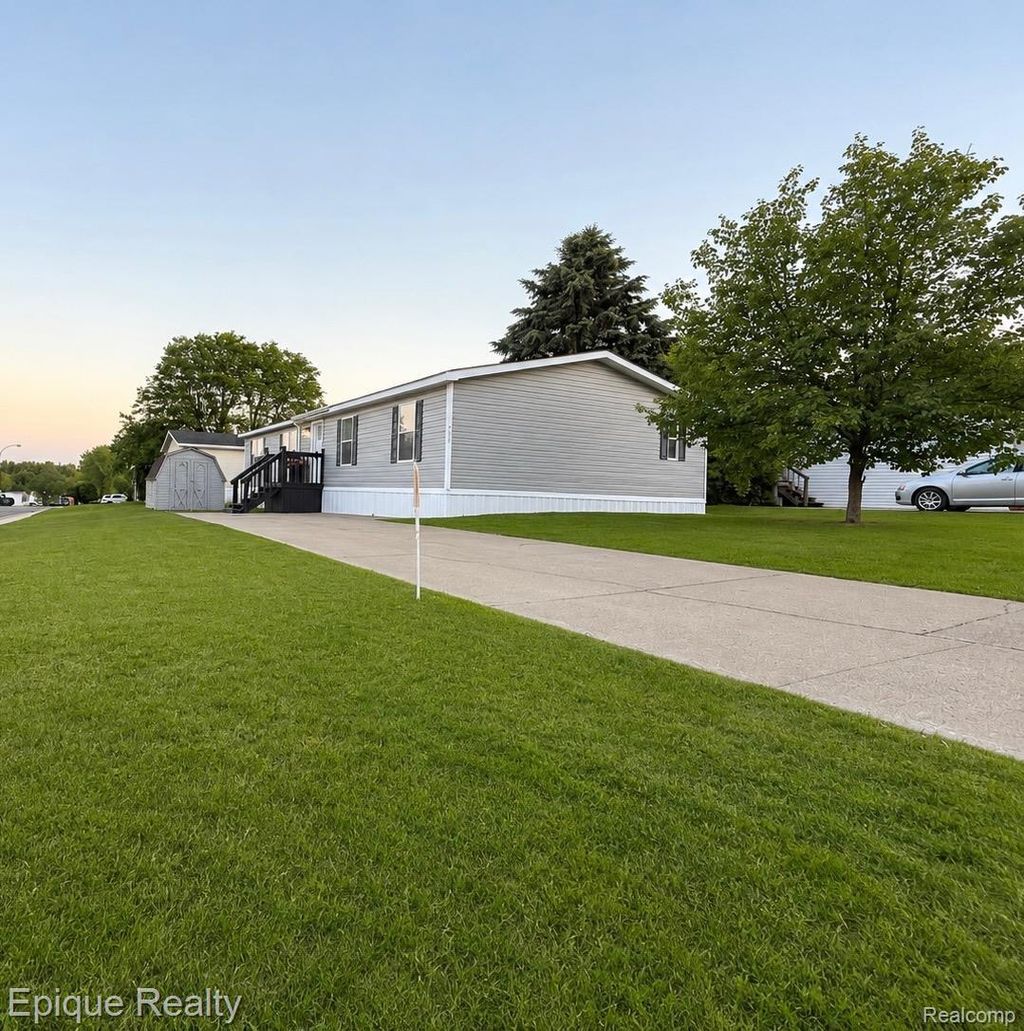 1908 Abels Street, Milford charter township