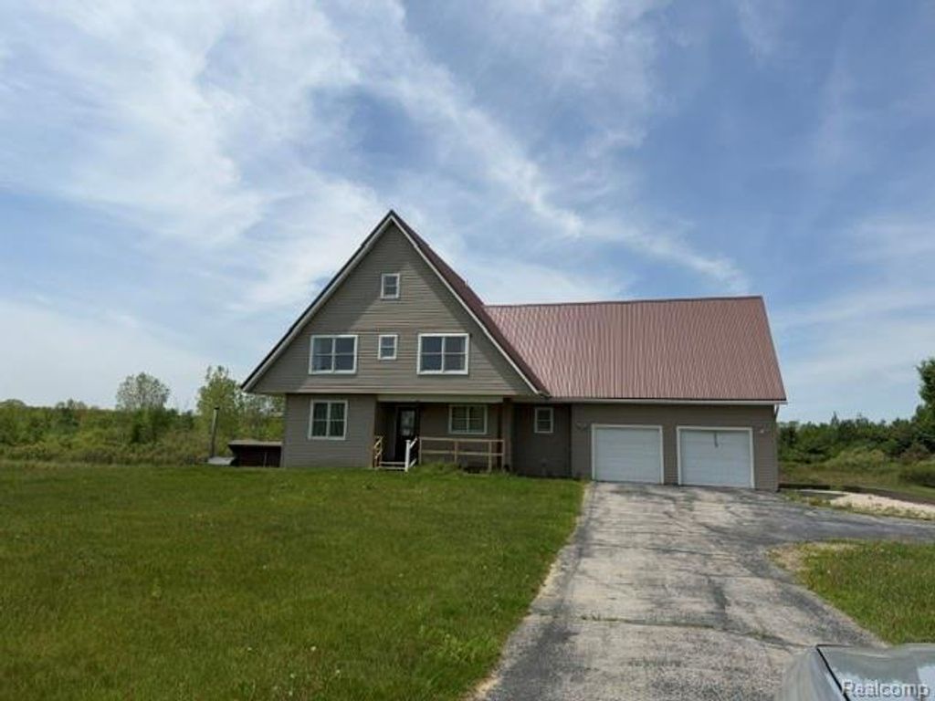 5983 Welch Road, Emmett township