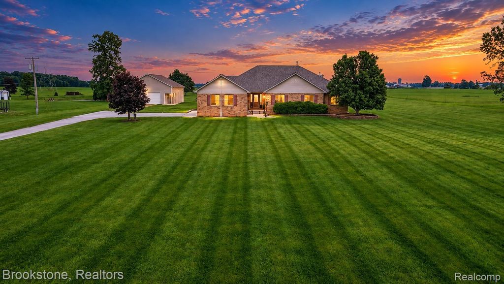 75230 Cryderman Road, Richmond township
