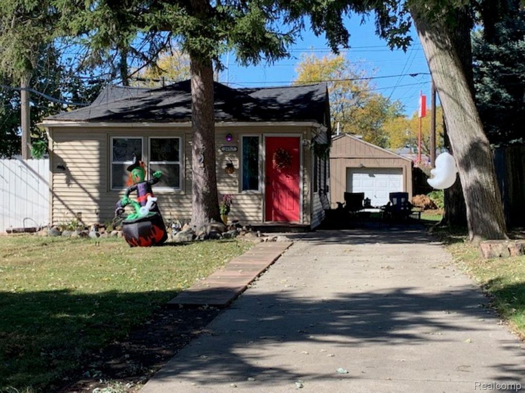 24917 Frederick Street, St. Clair Shores city