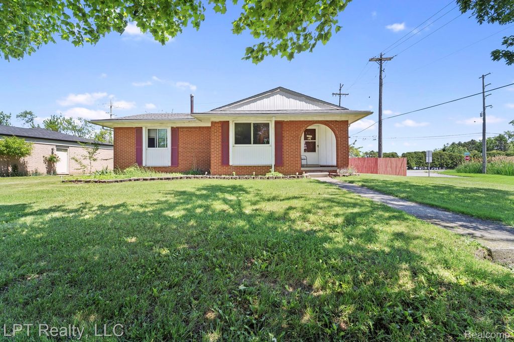 18181 Winwood Court, Brownstown charter township
