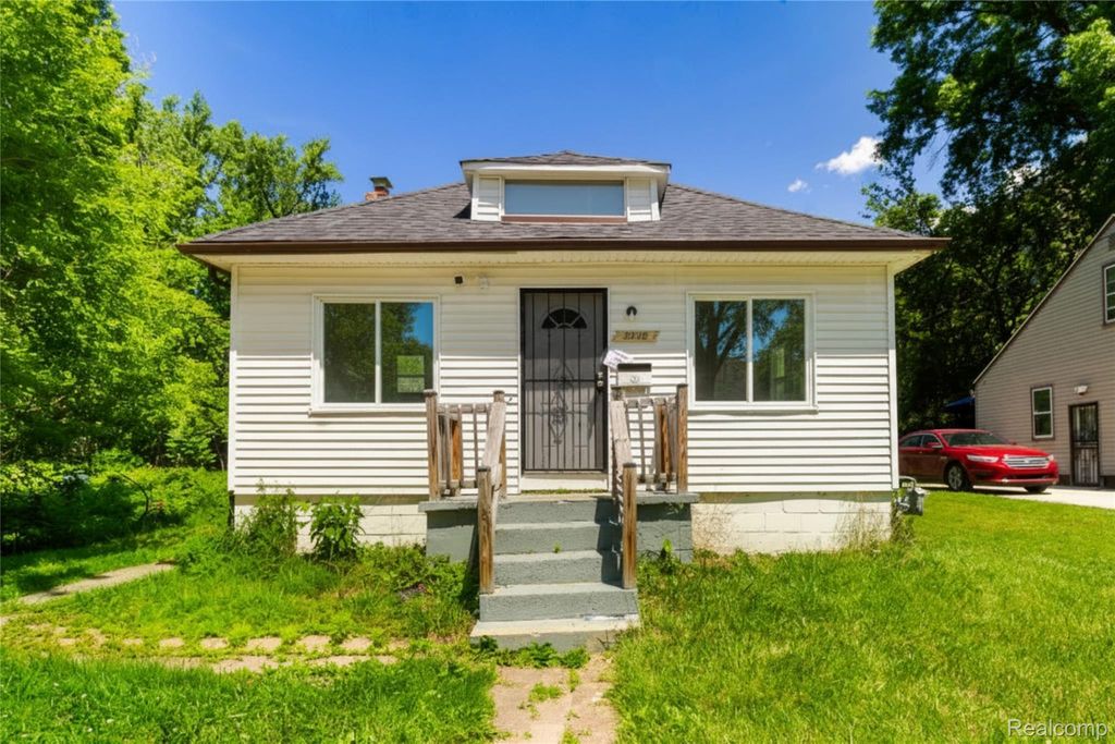 22118 Ulster Street, Detroit city