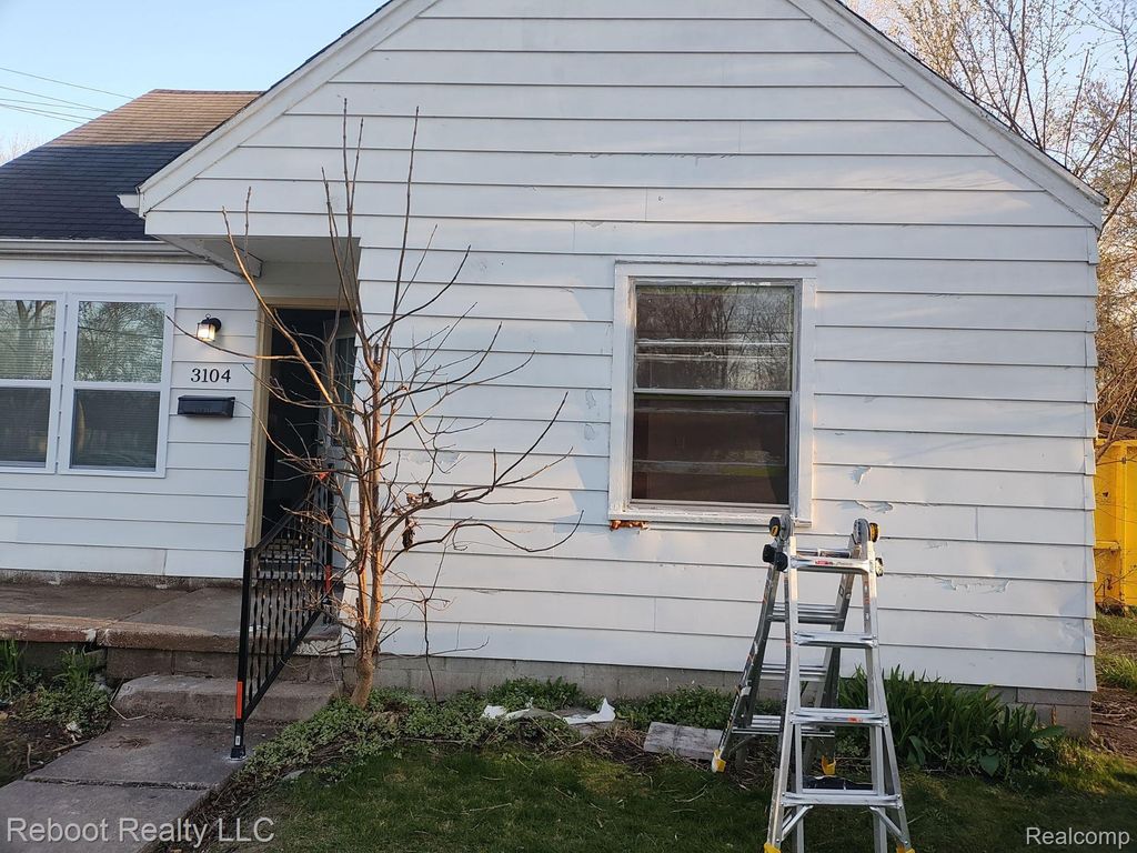 3104 Roberts Street, Saginaw city