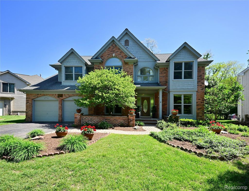 2749 Nicole Court, West Bloomfield charter township