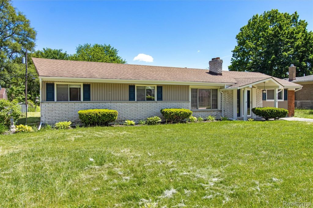 51056 Fairlane Drive, Shelby charter township