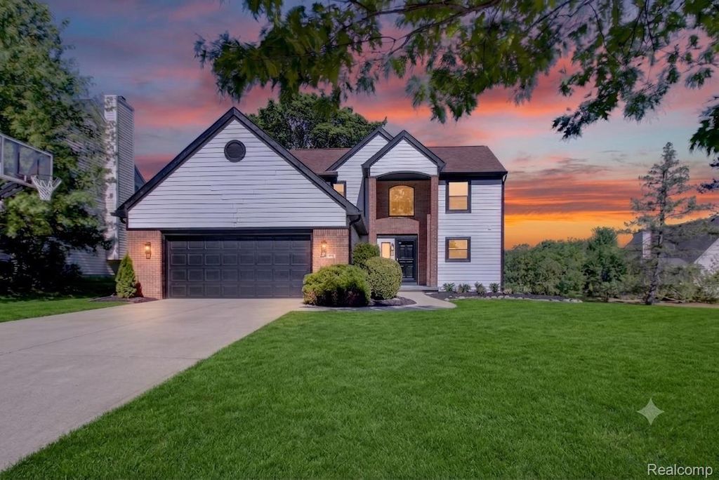 3901 Highlander Way W, Pittsfield charter township