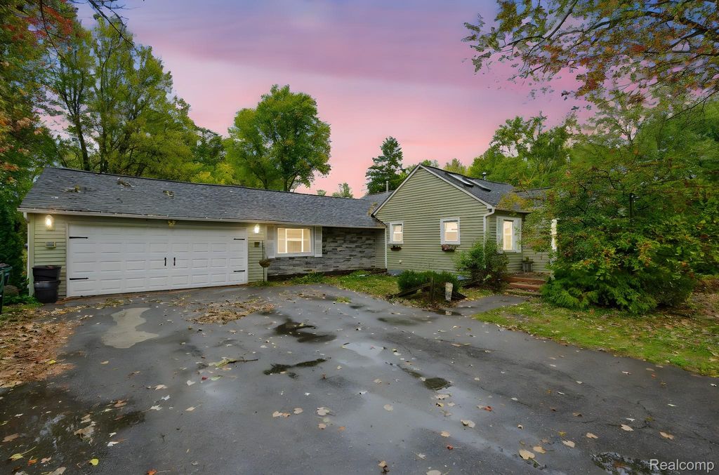 8749 Pacton Drive, Shelby charter township