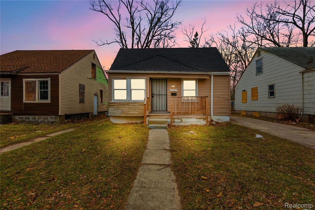 17142 Pembroke Avenue, Detroit