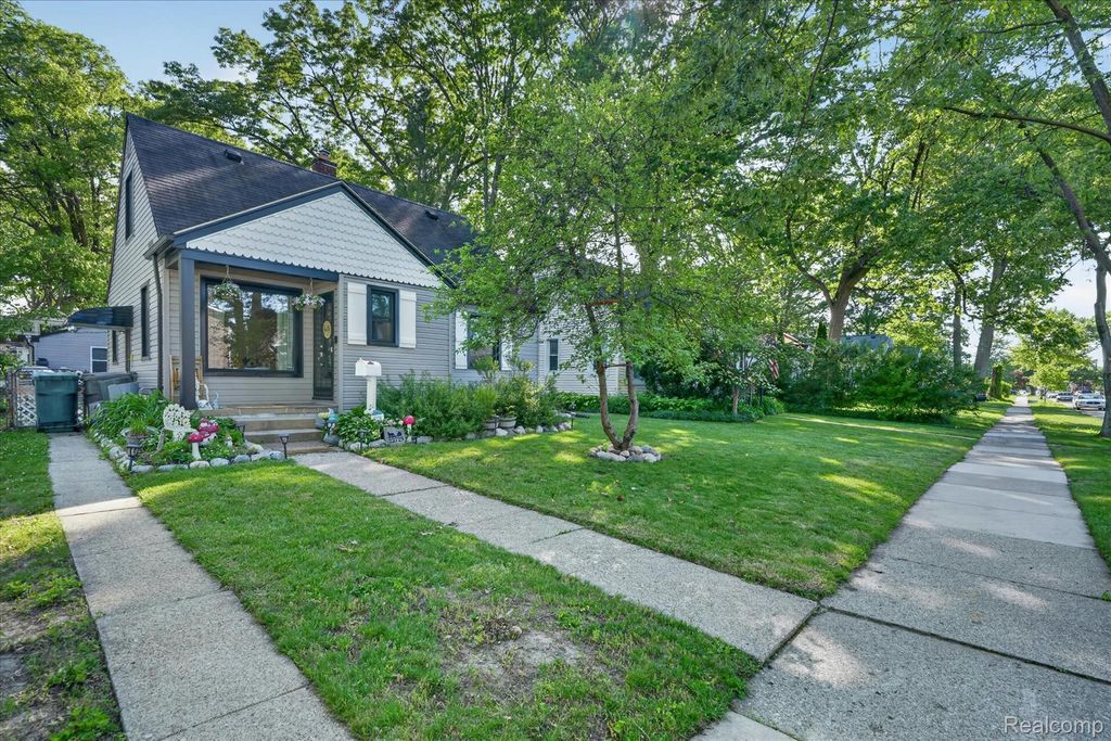 22729 Cleveland Street, Dearborn city