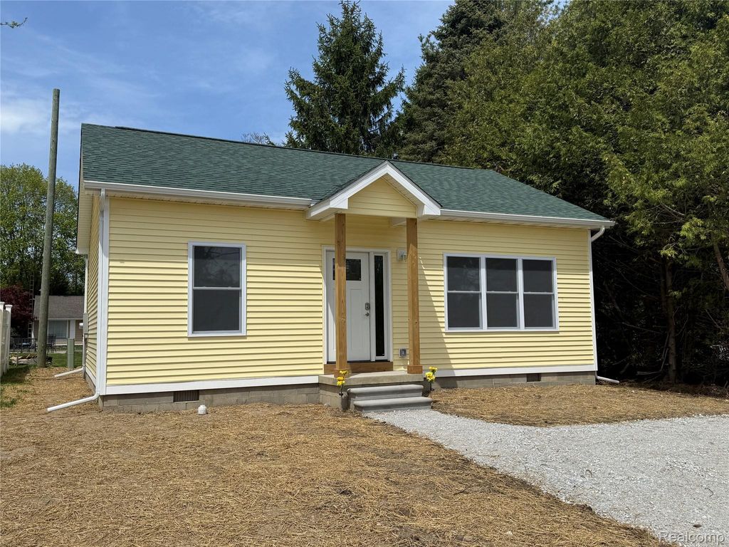 7301 Yale, Worth township