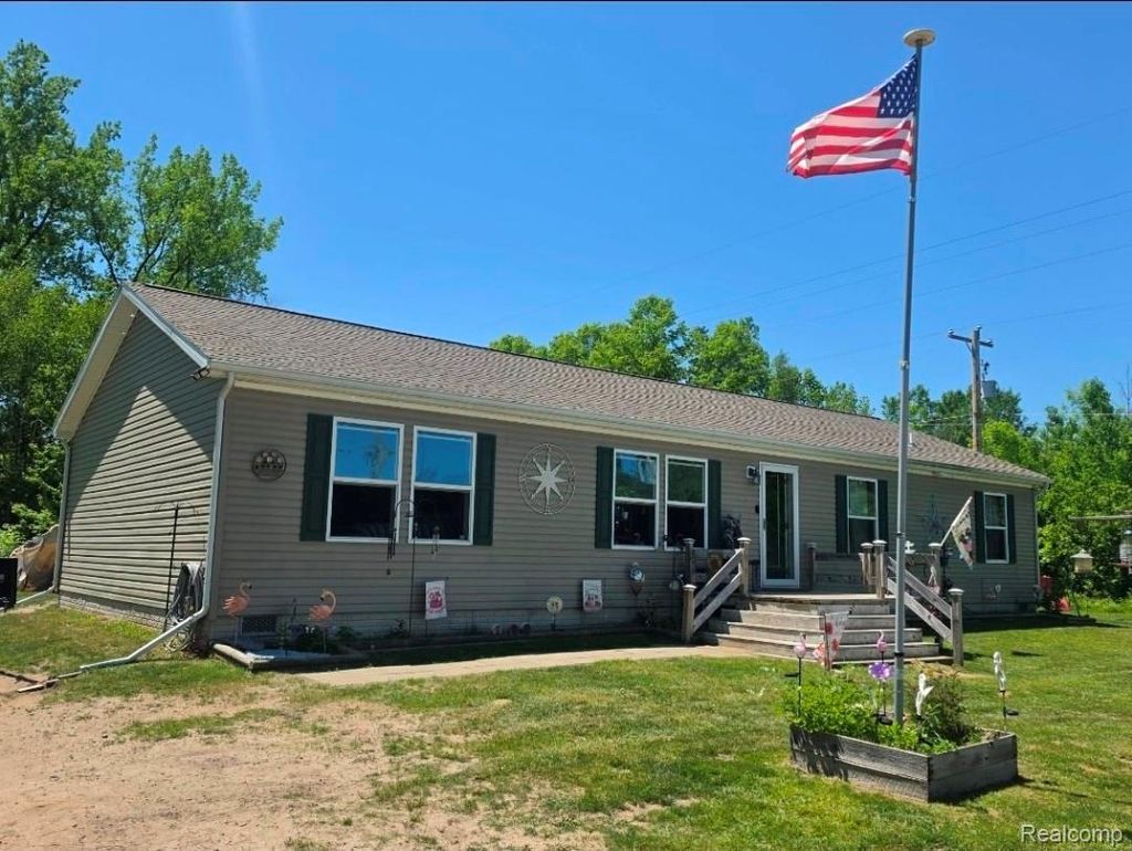 20 E Mier Road, Lincoln township