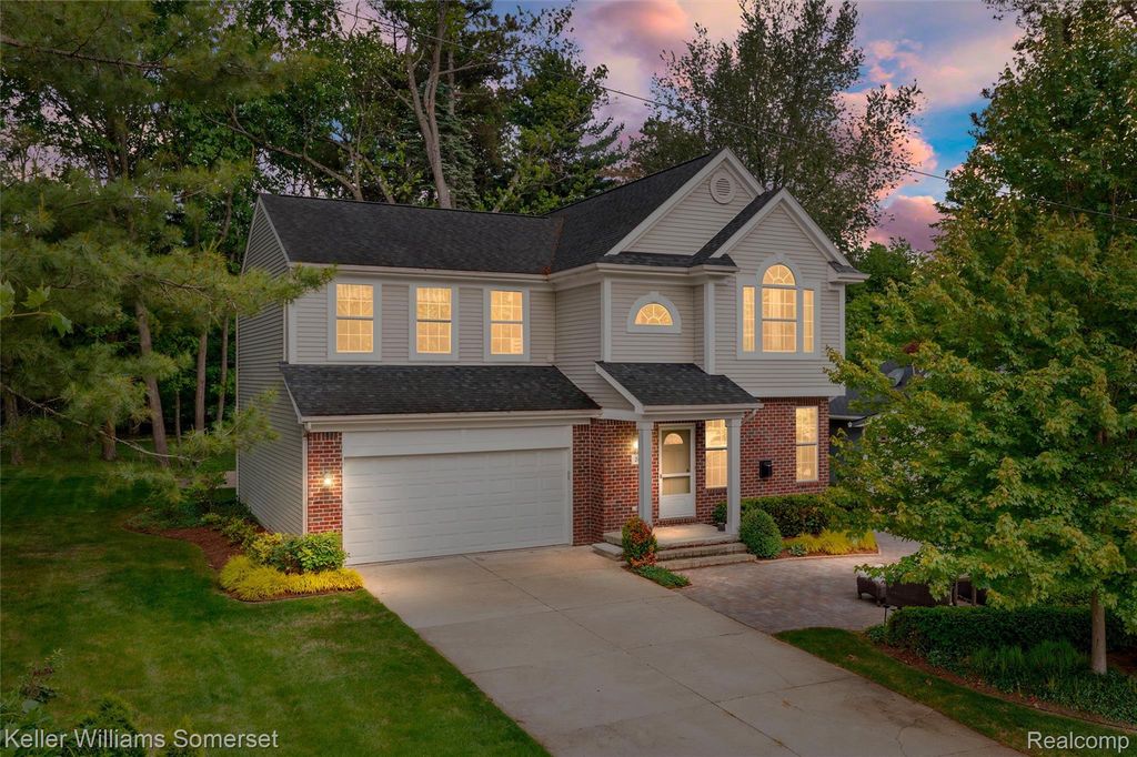 2480 Burleigh Street, West Bloomfield charter township