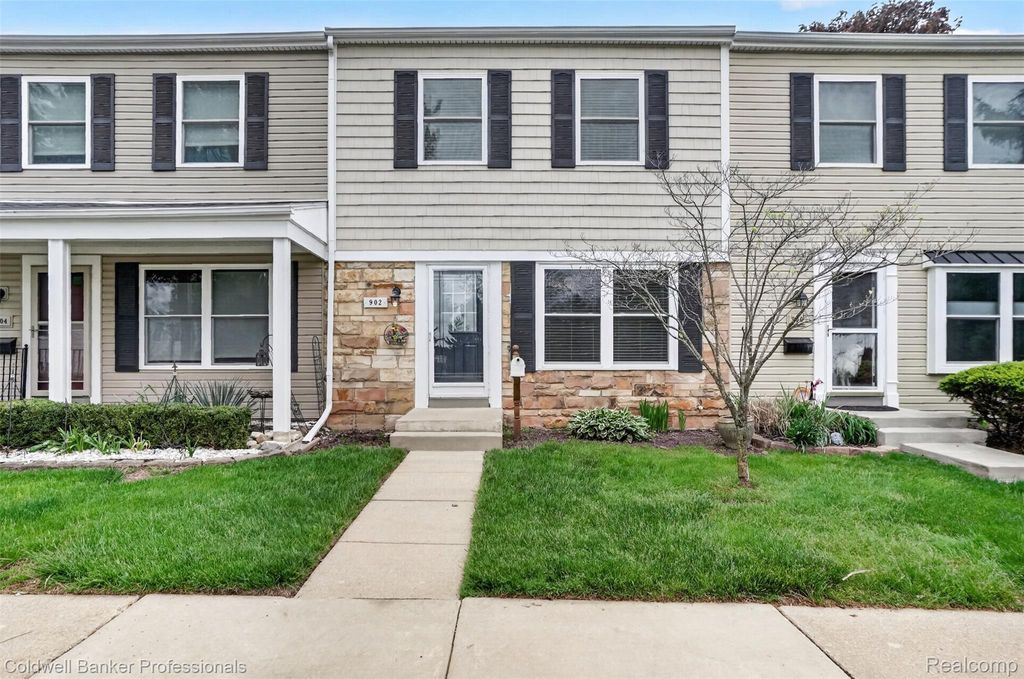 902 Little Hill Court, Rochester Hills city