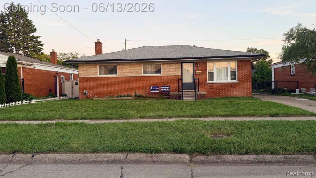 3254 Potomac Avenue, Warren city