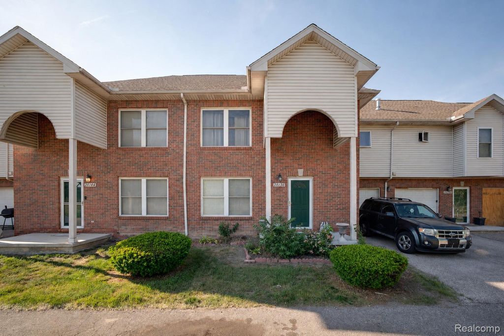 28136 Fortson Lane, Inkster