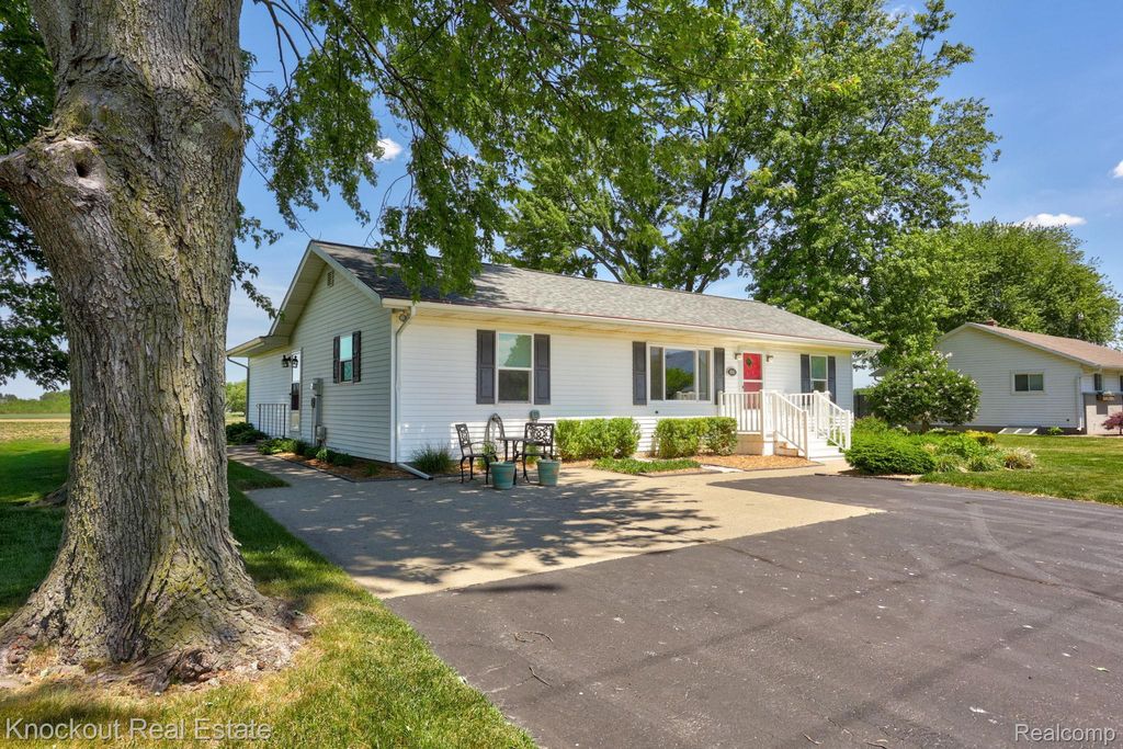 9941 Lange Road, Birch Run township