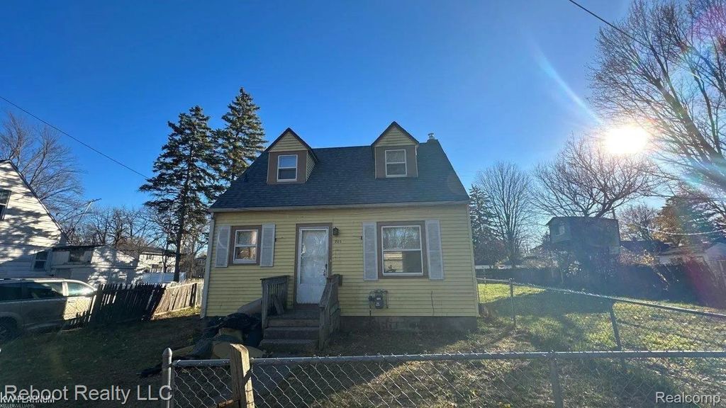 905 Pleasant Street, Saginaw city