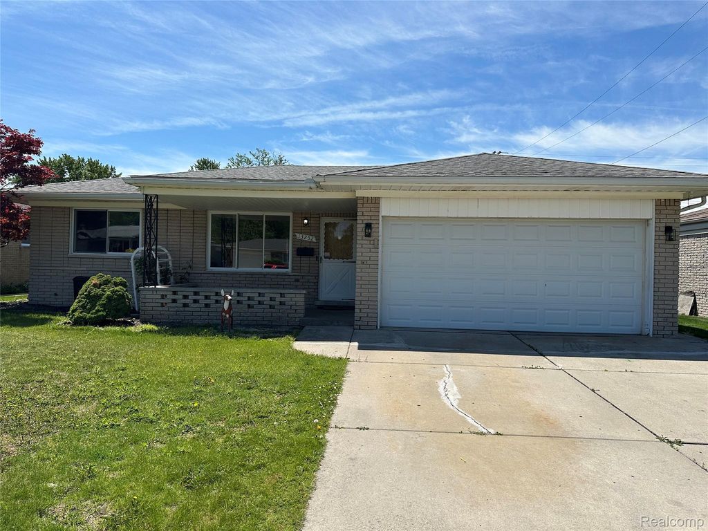 13252 Diena Drive, Warren city