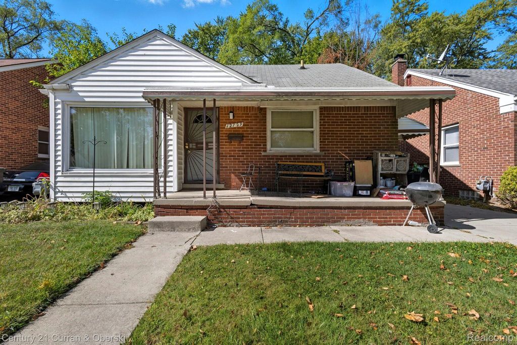 12729 Grandmont Avenue, Detroit