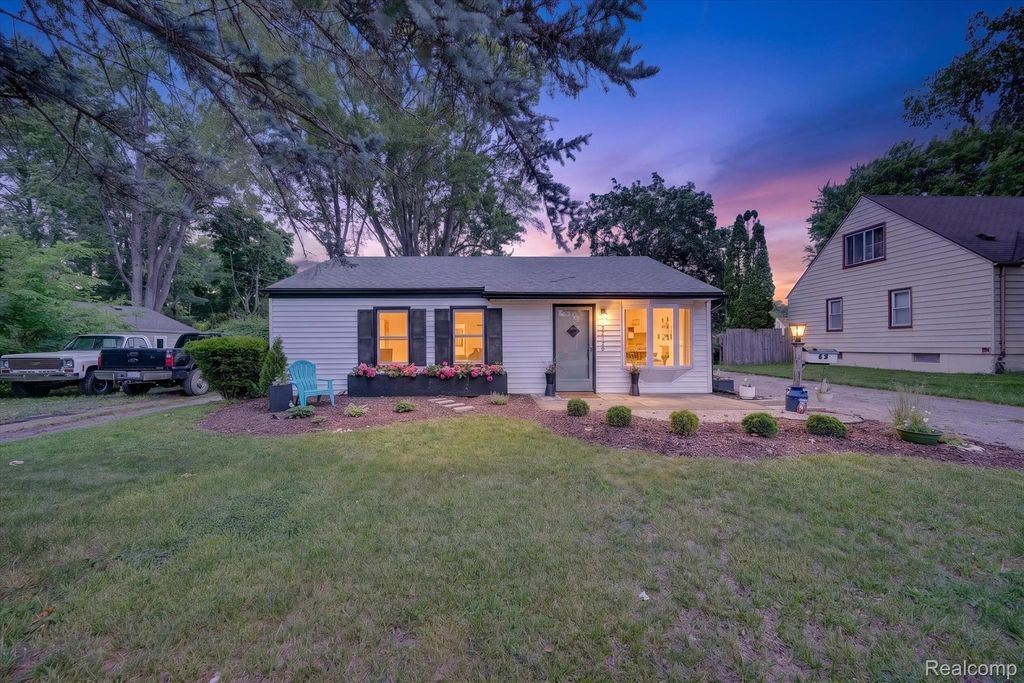 32326 Florence Street, Garden City city