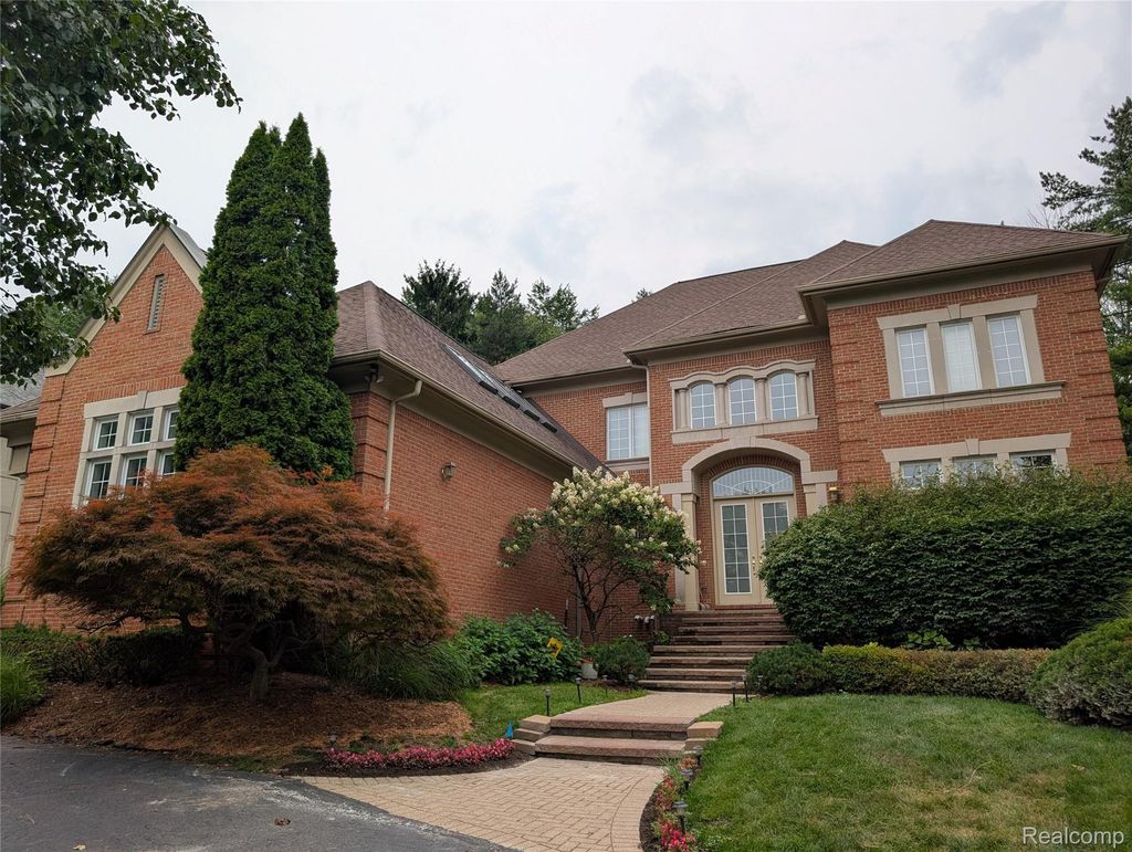 6620 Minnow Pond Drive, West Bloomfield charter township