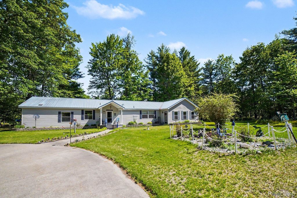4772 S Bard Road, Beaverton township