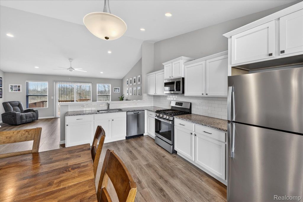 7154 Timberline Drive, Mundy township