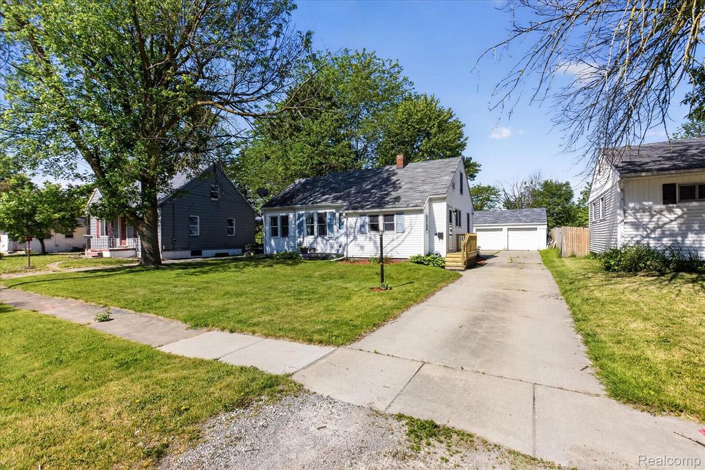 3005 Hanchett Street, Carrollton township