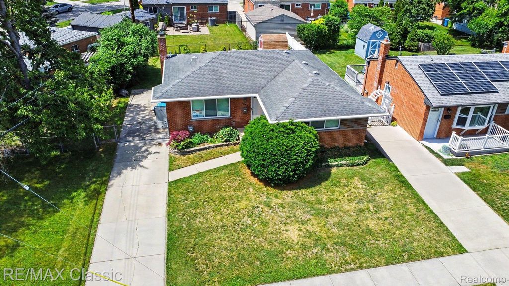1842 Chaucer Avenue, Madison Heights city