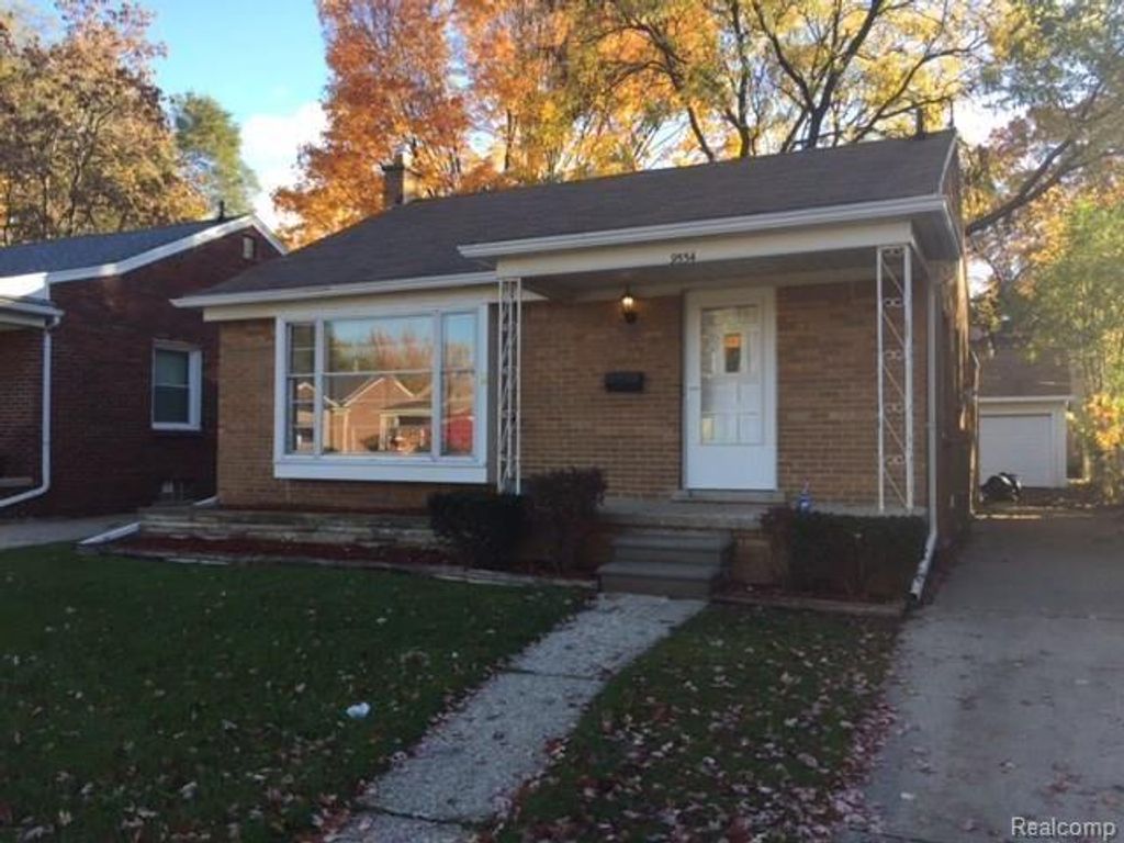 9554 Hazelton, Redford charter township