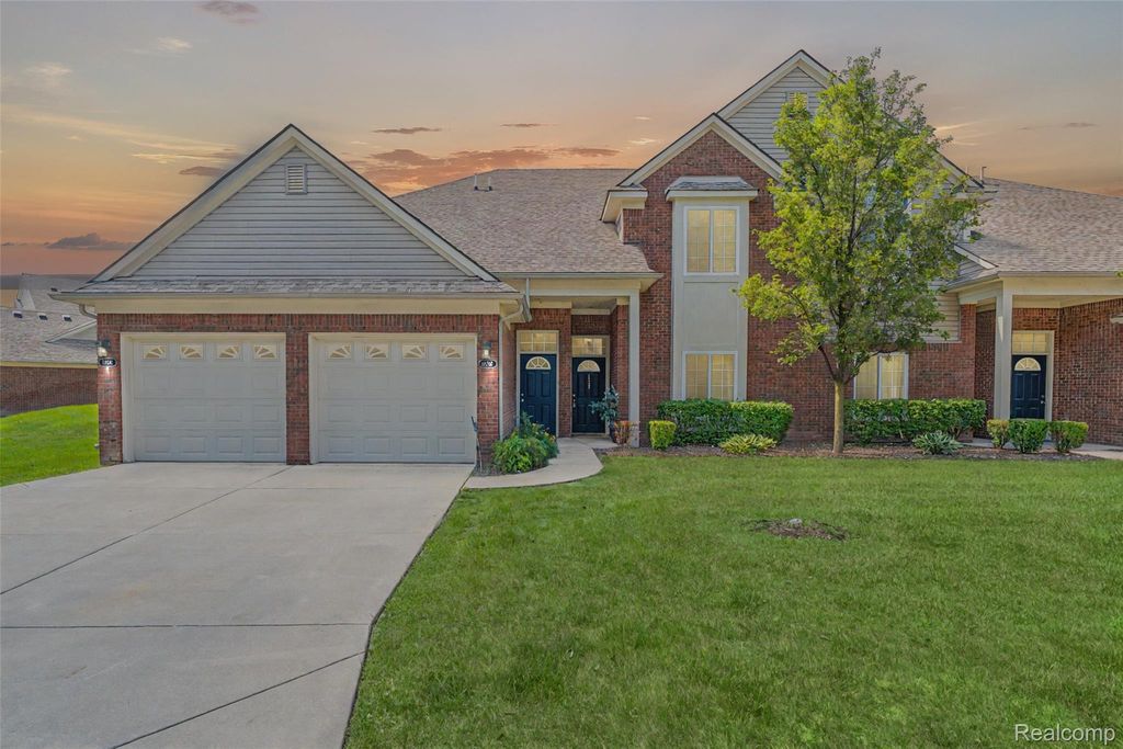 14350 Shadywood Drive, Sterling Heights city
