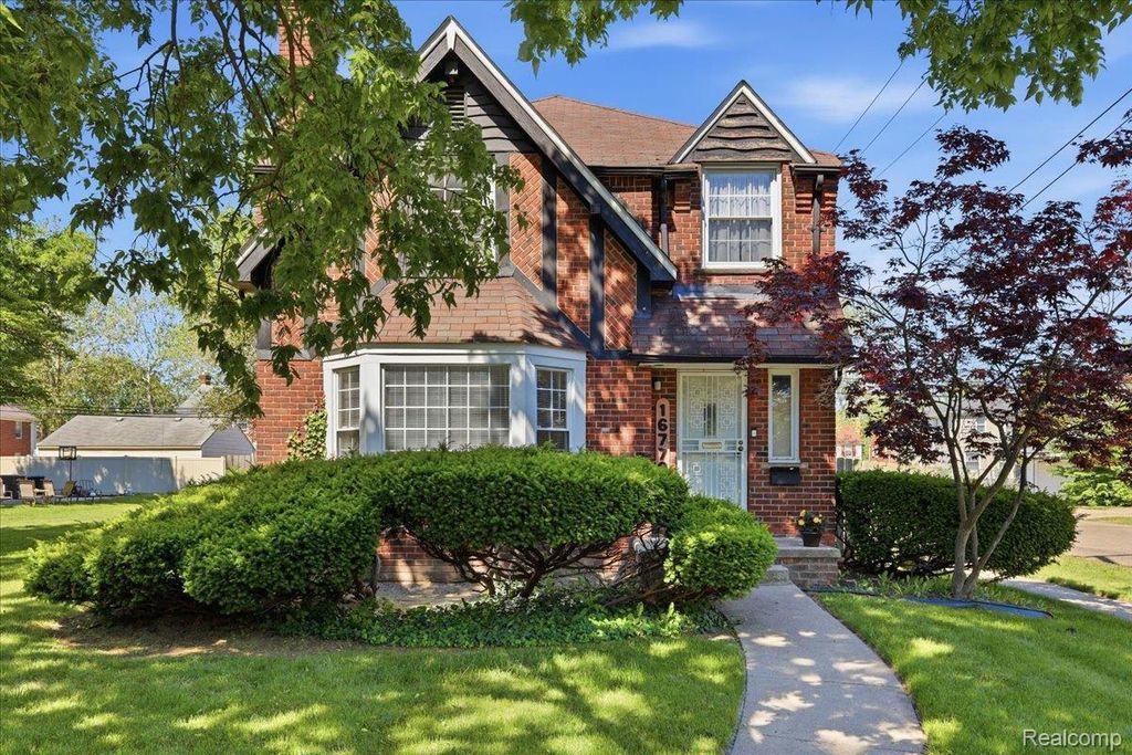 16779 Greenview Avenue, Detroit city