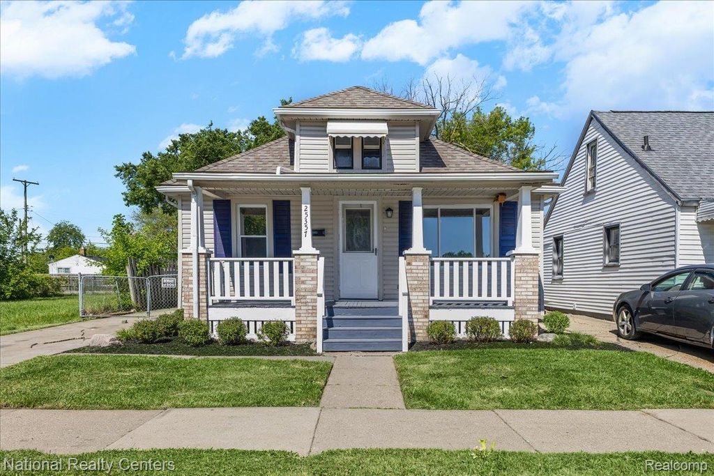 25357 Lawn Street, Roseville city