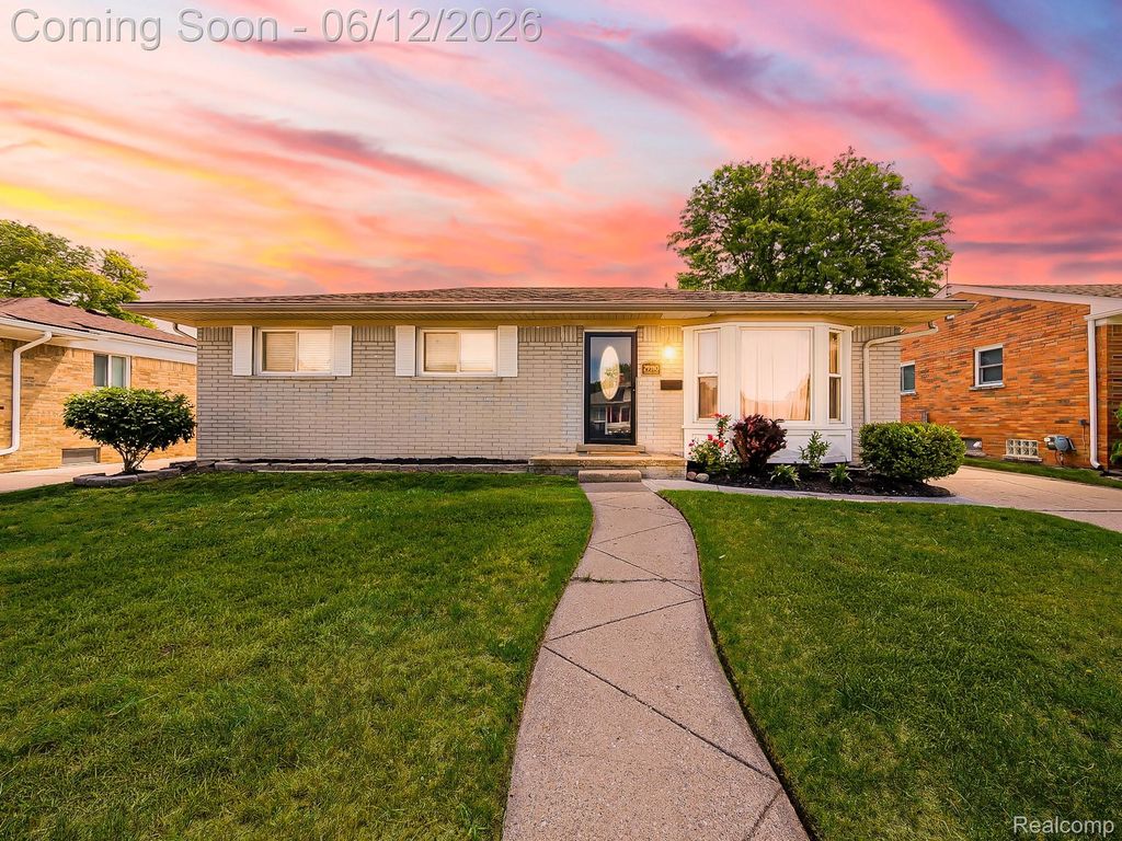 29340 Fairfield Avenue, Warren city