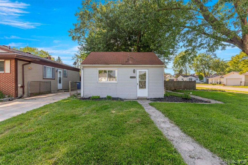 8279 Hugh Street, Westland city