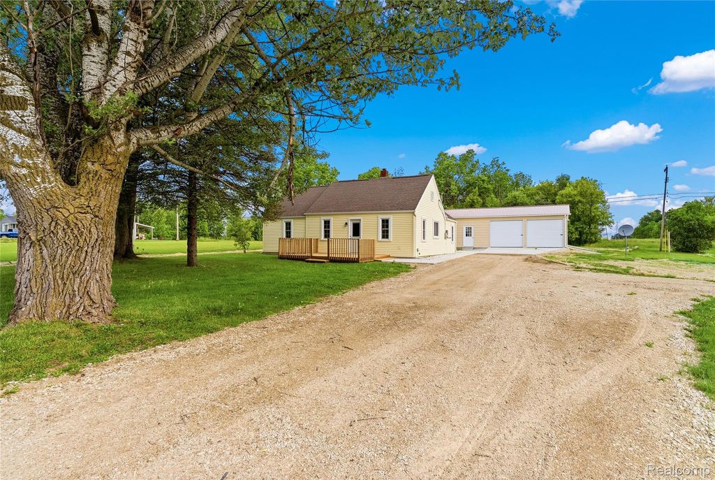 3241 E Frances Road, Thetford township