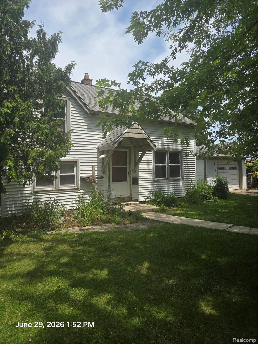 22629 Downing Street, St. Clair Shores city