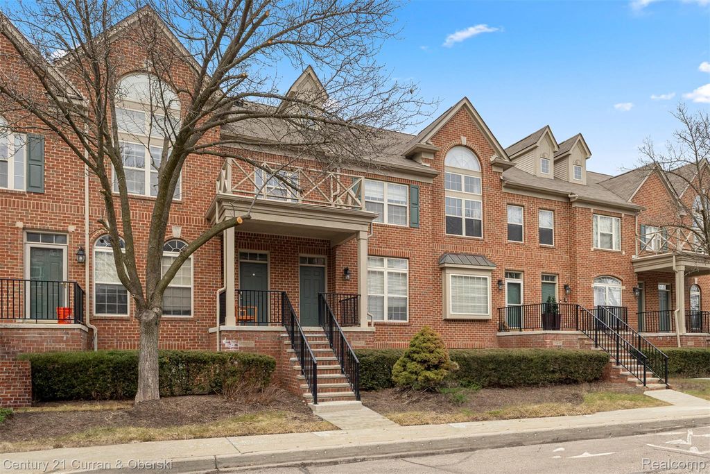 39444 Springwater Drive, Northville township